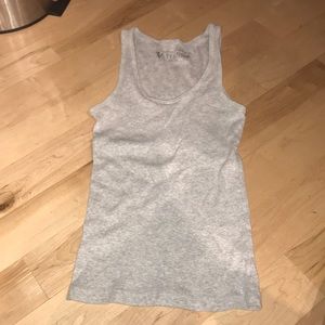 Grey tee